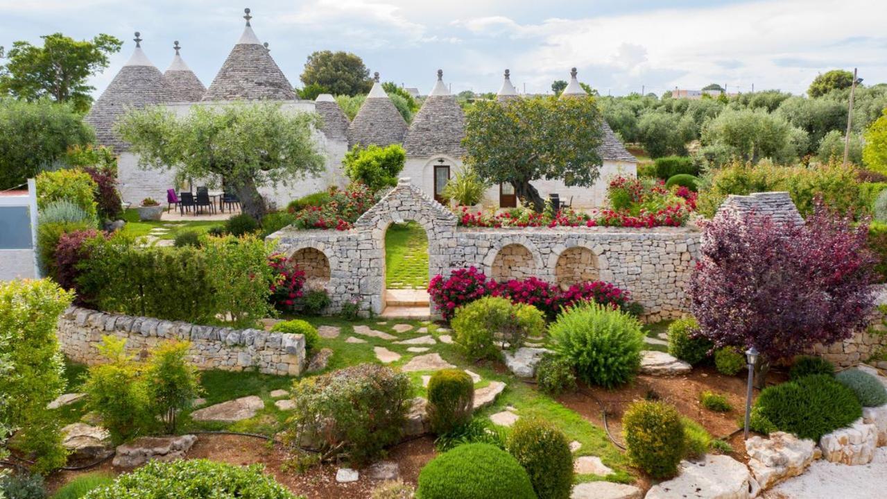 Trulli Arco Antico * Locorotondo