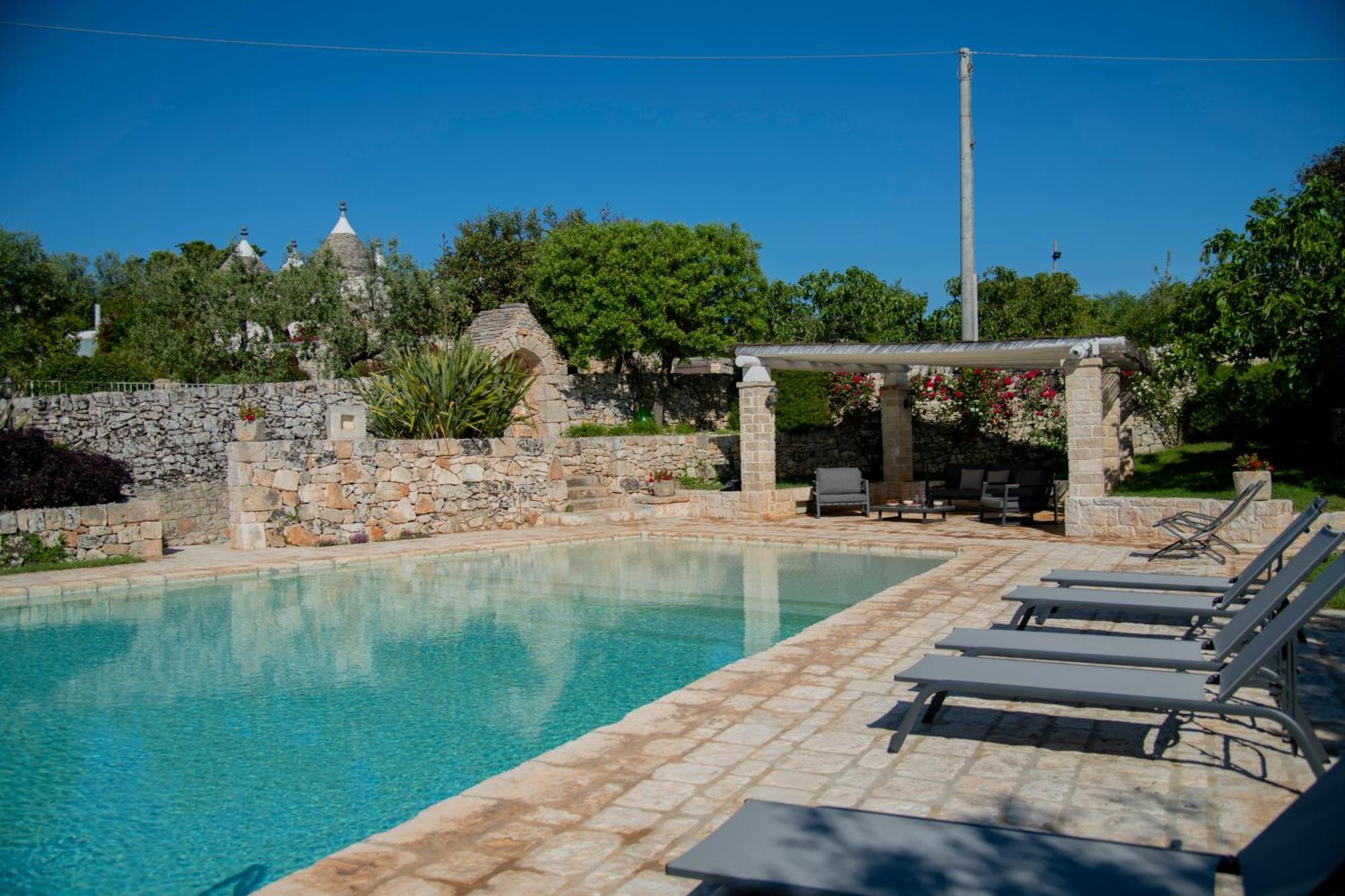 Trulli Arco Antico Locorotondo