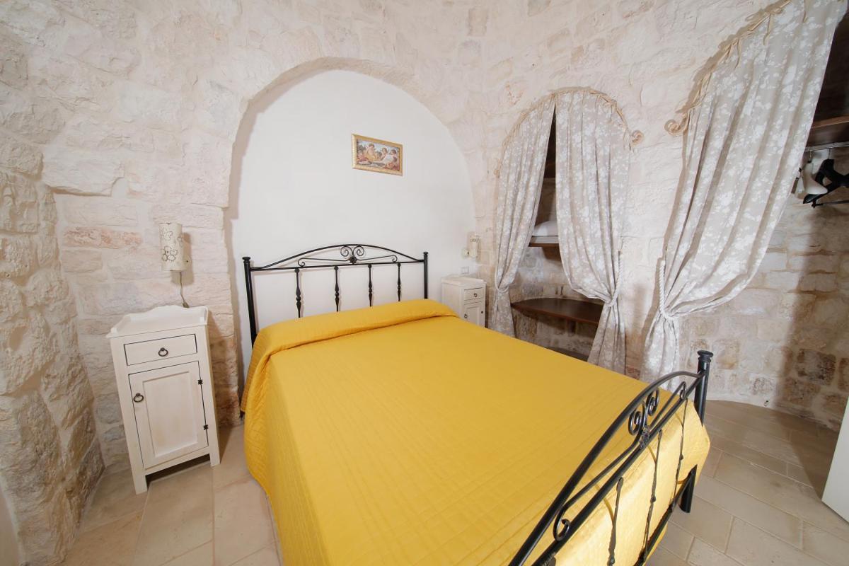 Trulli Arco Antico * Locorotondo